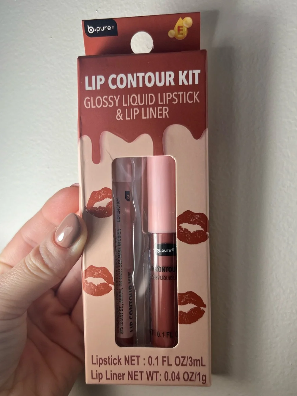 GIVVY TIME !! Lip Contour Kit — Glossy Liquid Lipstick & Lip Liner